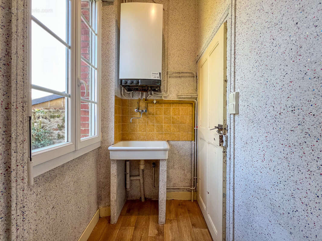 Maison à SAINT-GEORGES-DES-GROSEILLERS