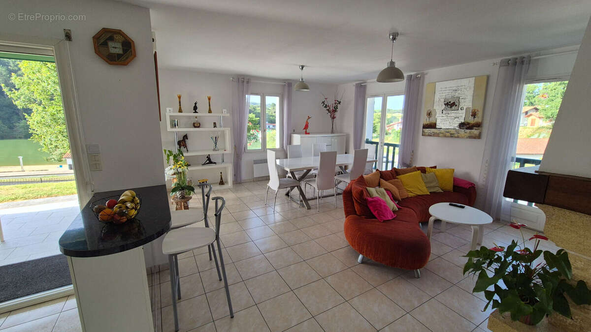 Maison Saint Pee Sur Nivelle 4 pièce(s) 90 m2 - photo 2