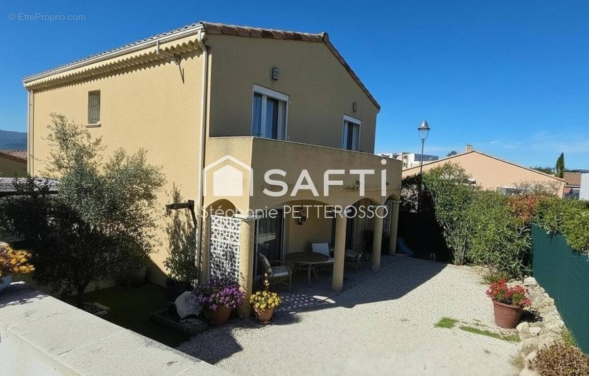 Photo 1 - Maison à MONTELIMAR