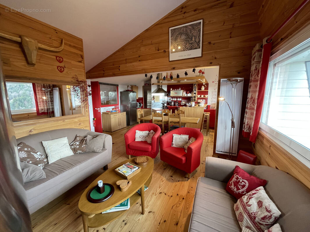 Appartement à LAVEISSIERE