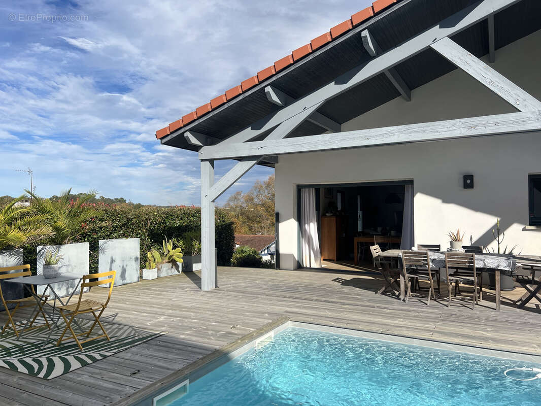 Maison à BASSUSSARRY