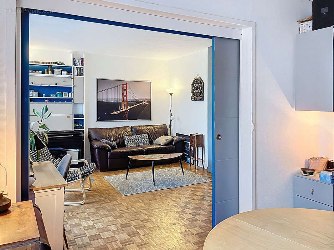 Appartement à NEAUPHLE-LE-CHATEAU