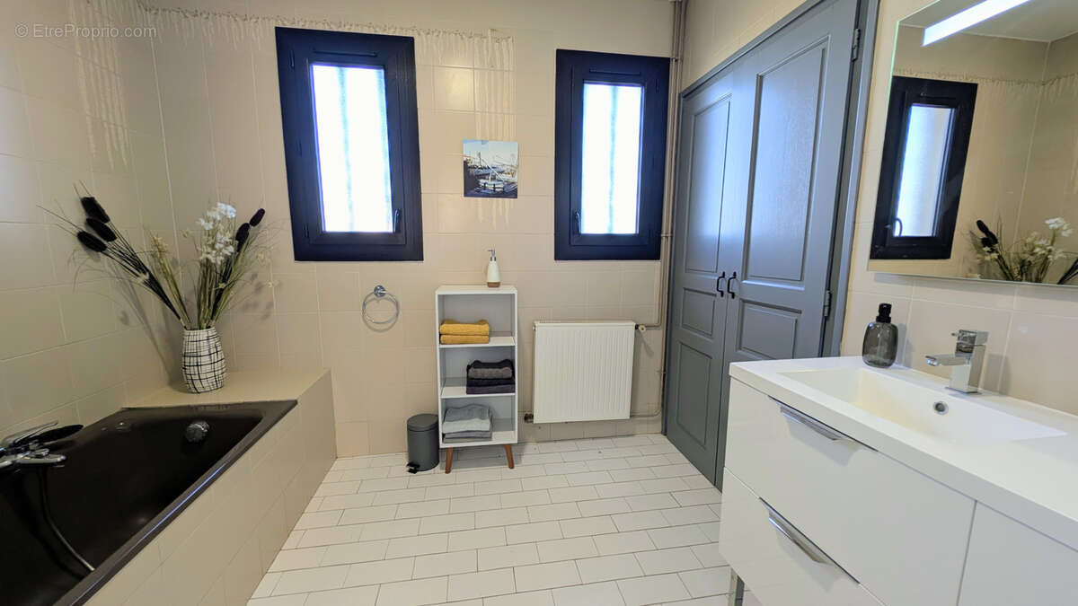 Maison à MONTESQUIEU-DES-ALBERES