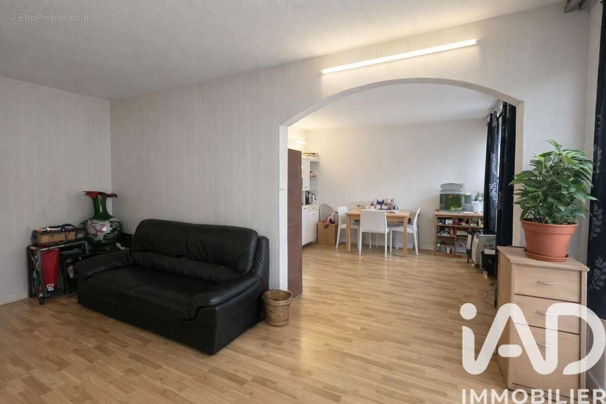 Photo 3 - Appartement à VITRY-SUR-SEINE