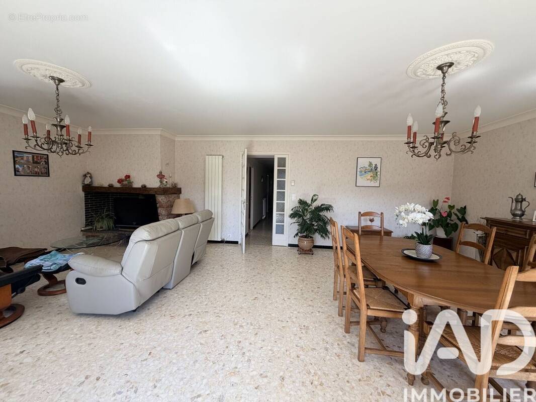 Photo 1 - Maison à LES RIVES