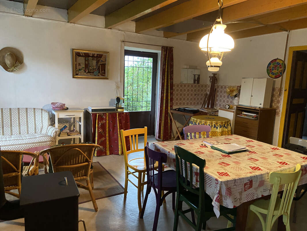 Maison à SAINT-DONAT