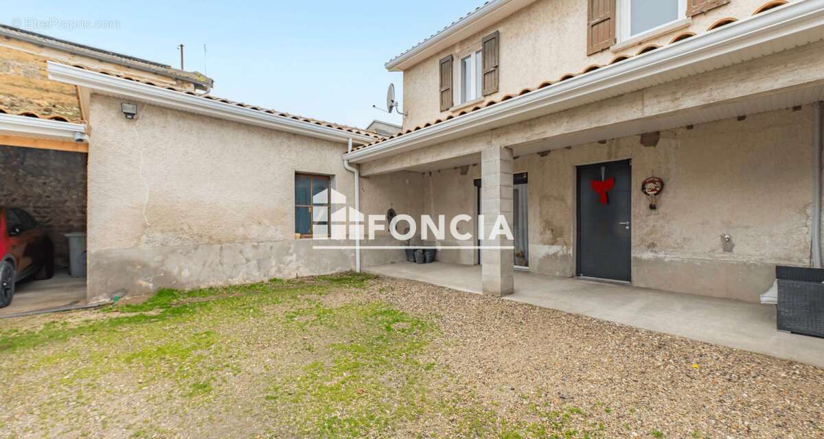 Maison à CLONAS-SUR-VAREZE