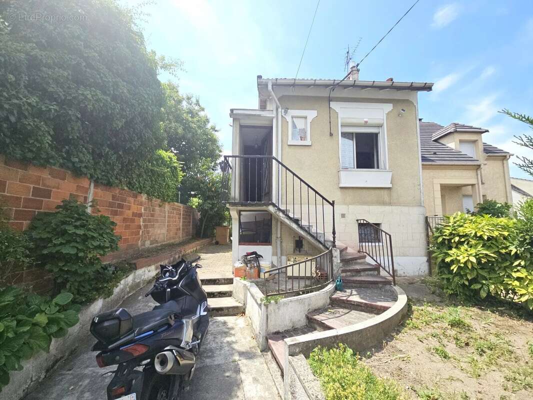 Maison à LIVRY-GARGAN