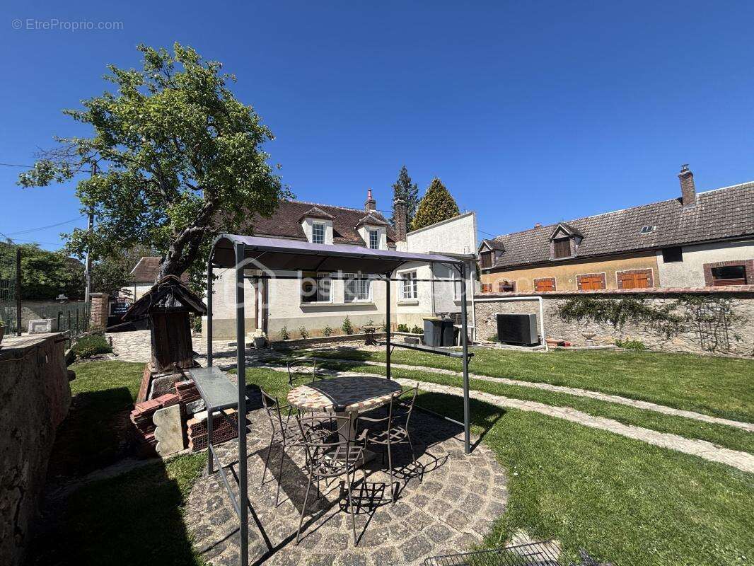 Maison à SAINT-MAURICE-AUX-RICHES-HOMMES