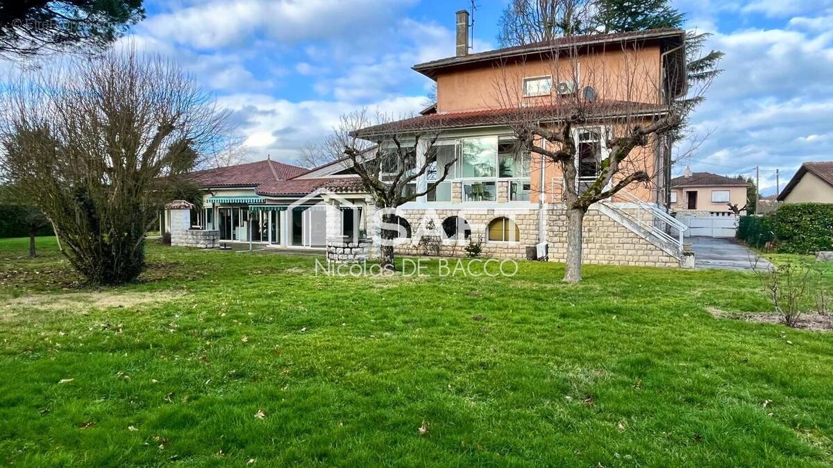 Photo 1 - Maison à AIGUILLON
