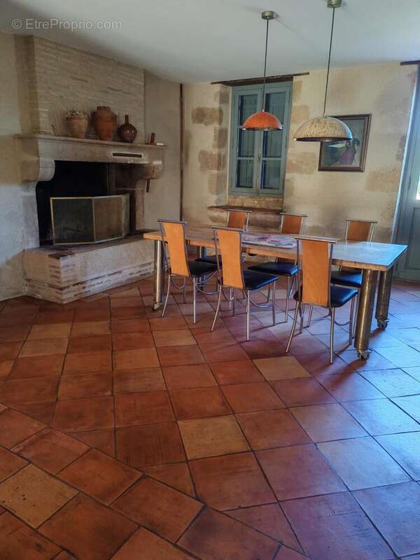Maison 236 m² à Coimeres  - photo 7