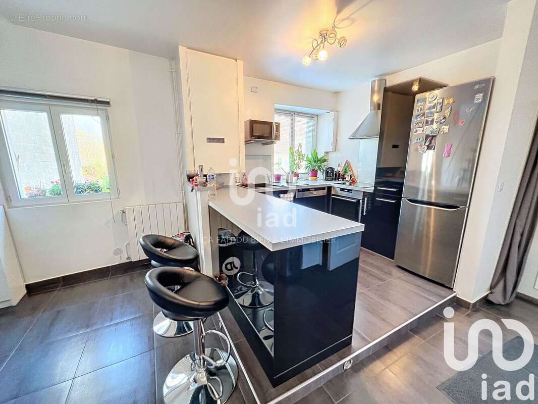 Photo 3 - Appartement à VAUJOURS