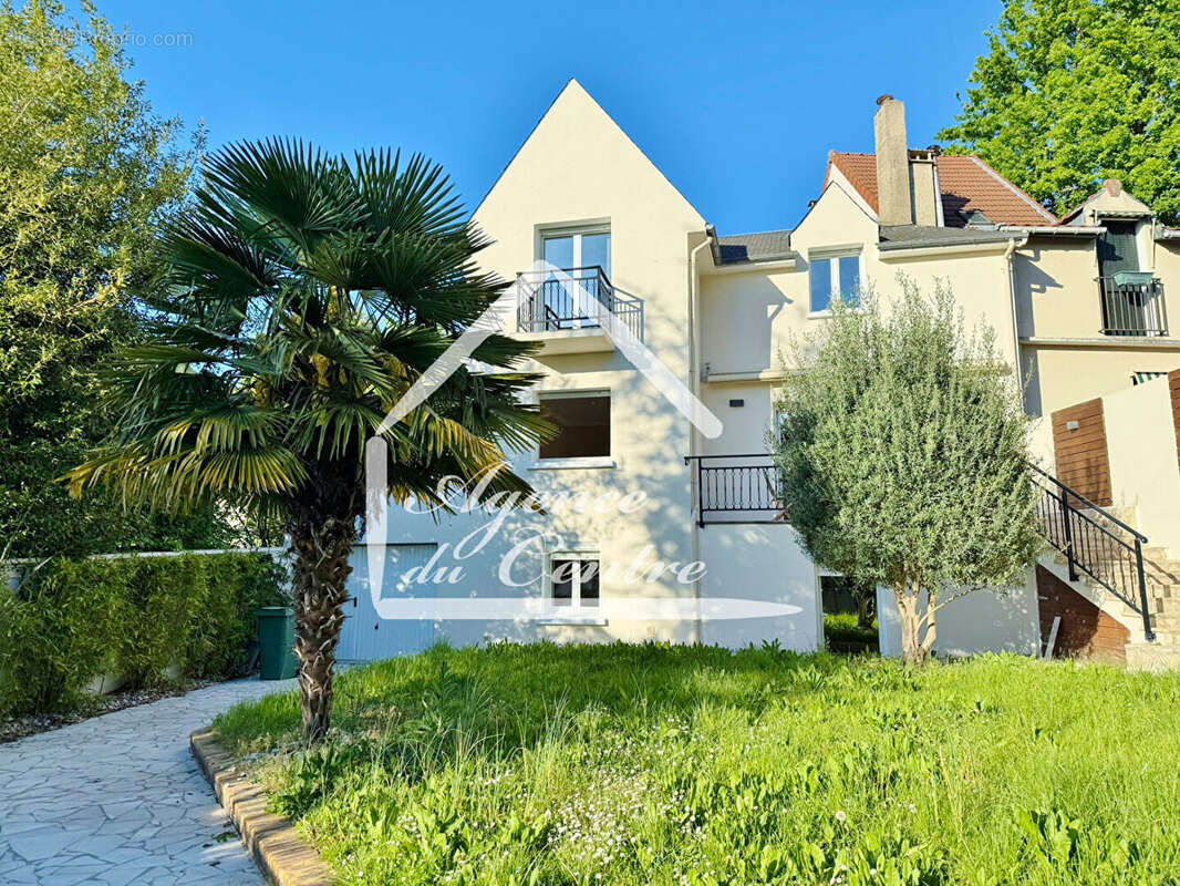 Maison à L'HAY-LES-ROSES