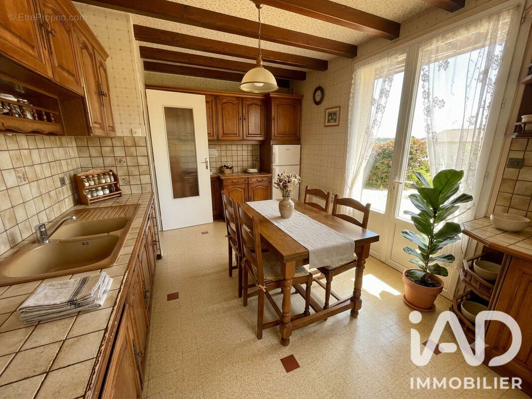 Maison 120 m² à Roiffieux  - photo 9