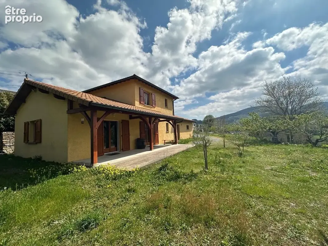 Maison 6 pièces 120 m² à vendre à Les Ardillats (69430) - photo 2