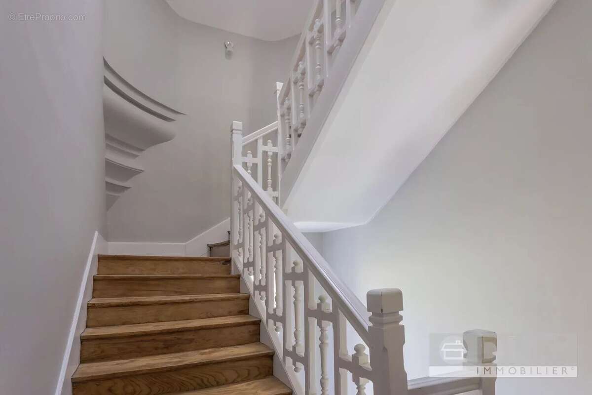 Magnifique maison de maître entièrement rénovée avec jardin et piscine - photo 19