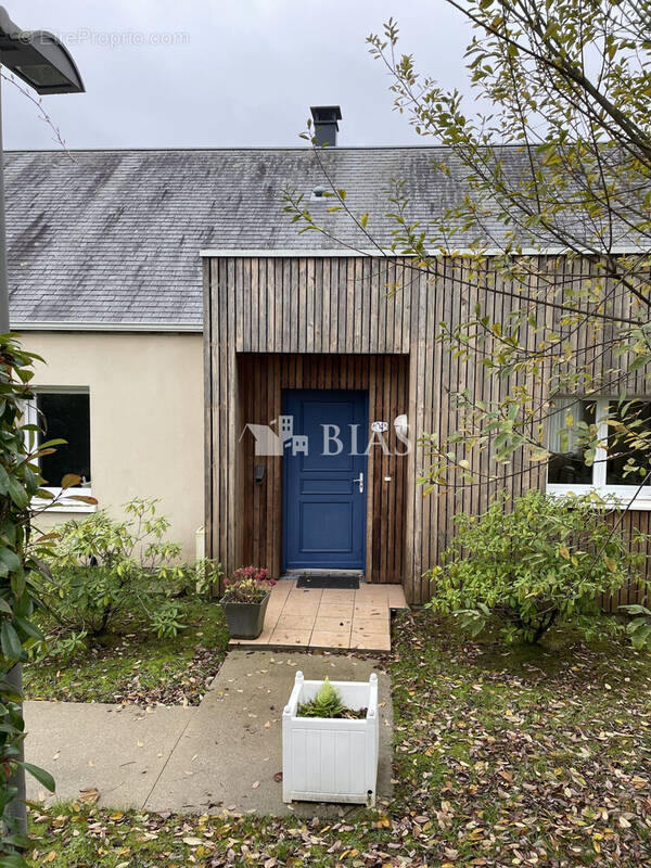 Maison à EQUEMAUVILLE