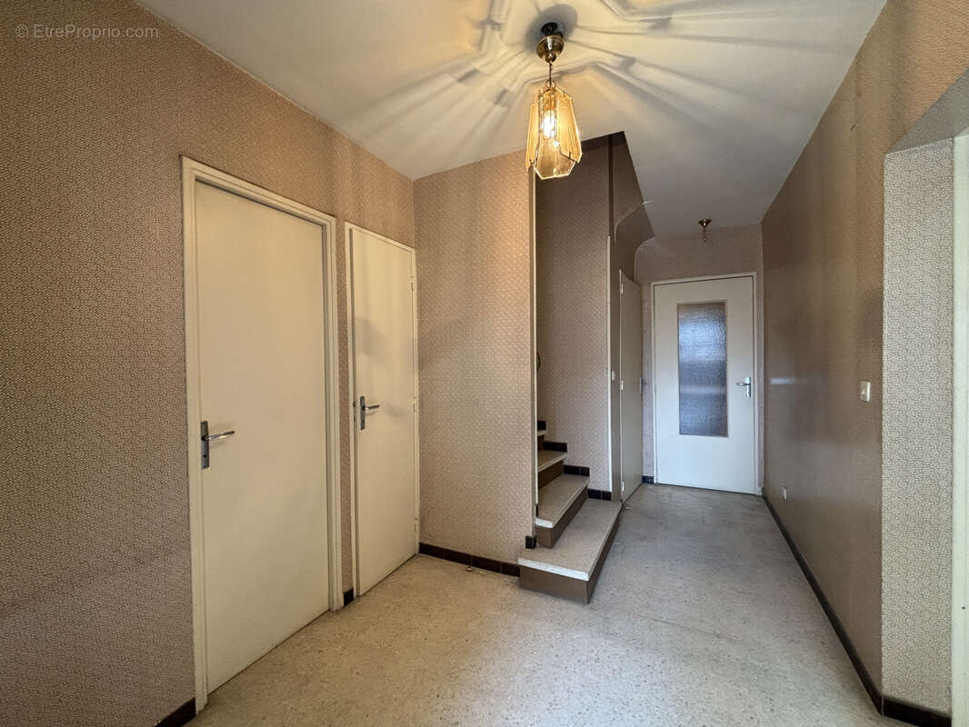 Appartement à BESSAN