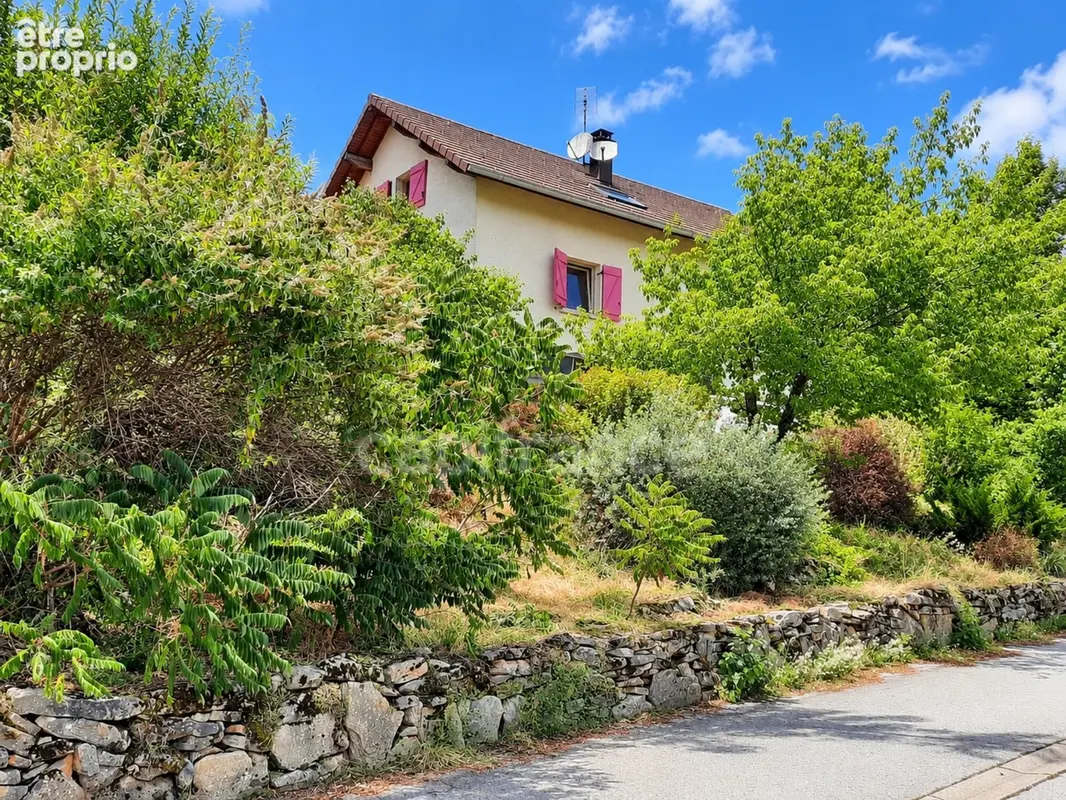 Entre lacs, montagnes et nature, une maison familiale avec une magnifique vue dégagée - photo 13