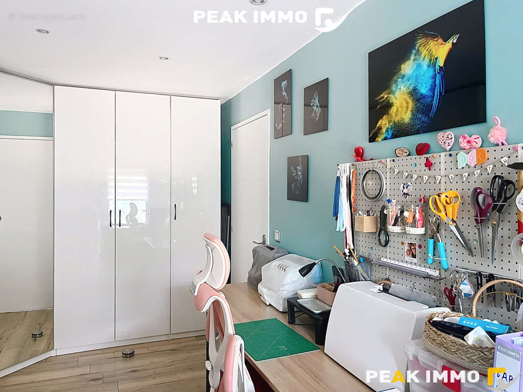 CRANVES-SALES - Maison mitoyenne de 104m2 avec jardin et piscine - photo 10