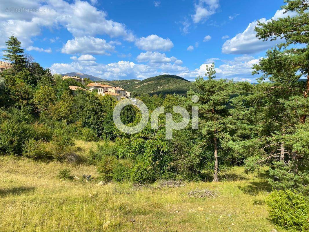Terrain à CHATEAUVIEUX
