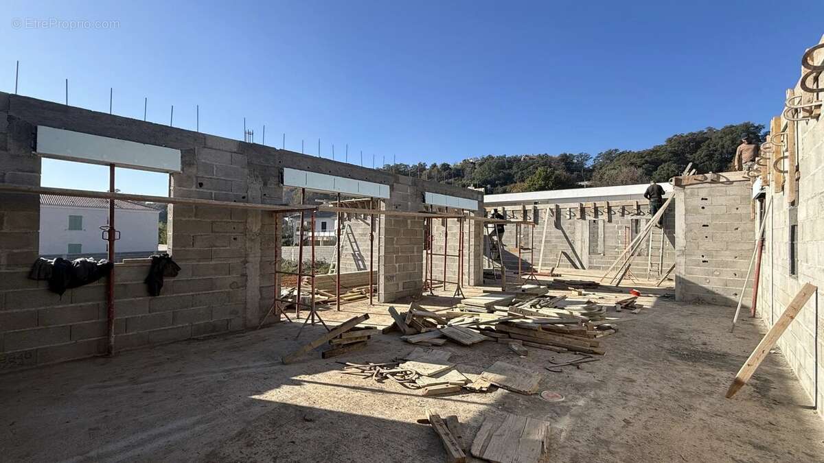 Maison à SANTA-LUCIA-DI-MORIANI