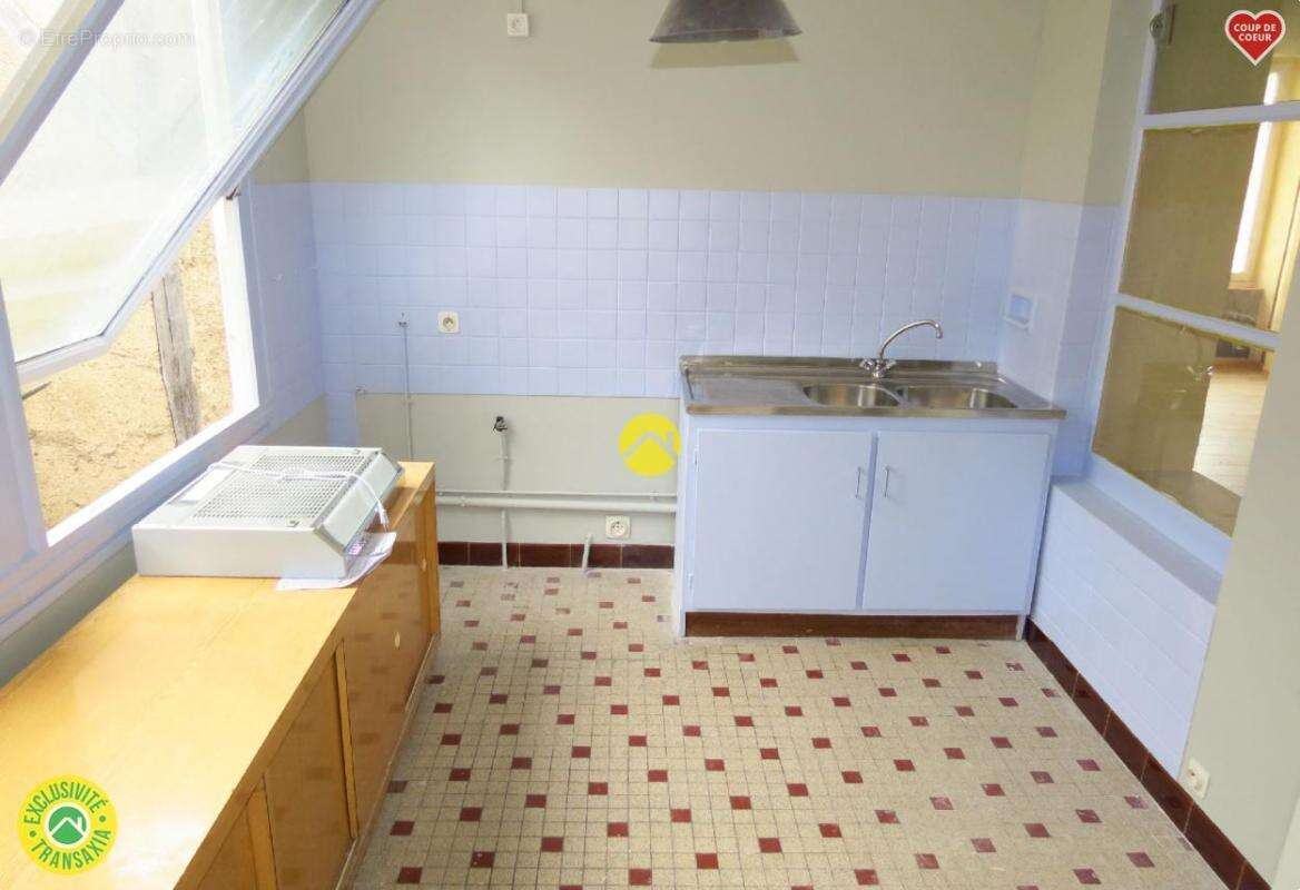 Maison à MEHUN-SUR-YEVRE