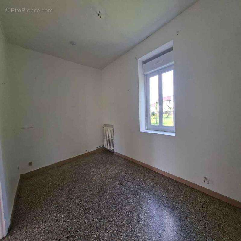 Maison mitoyenne de type 4 - photo 4