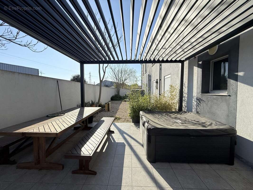 Appartement 57 m² à Istres  - photo 2