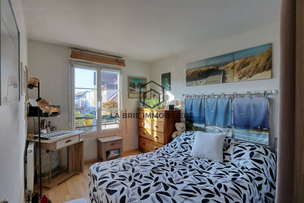 Appartement à BRIE-COMTE-ROBERT