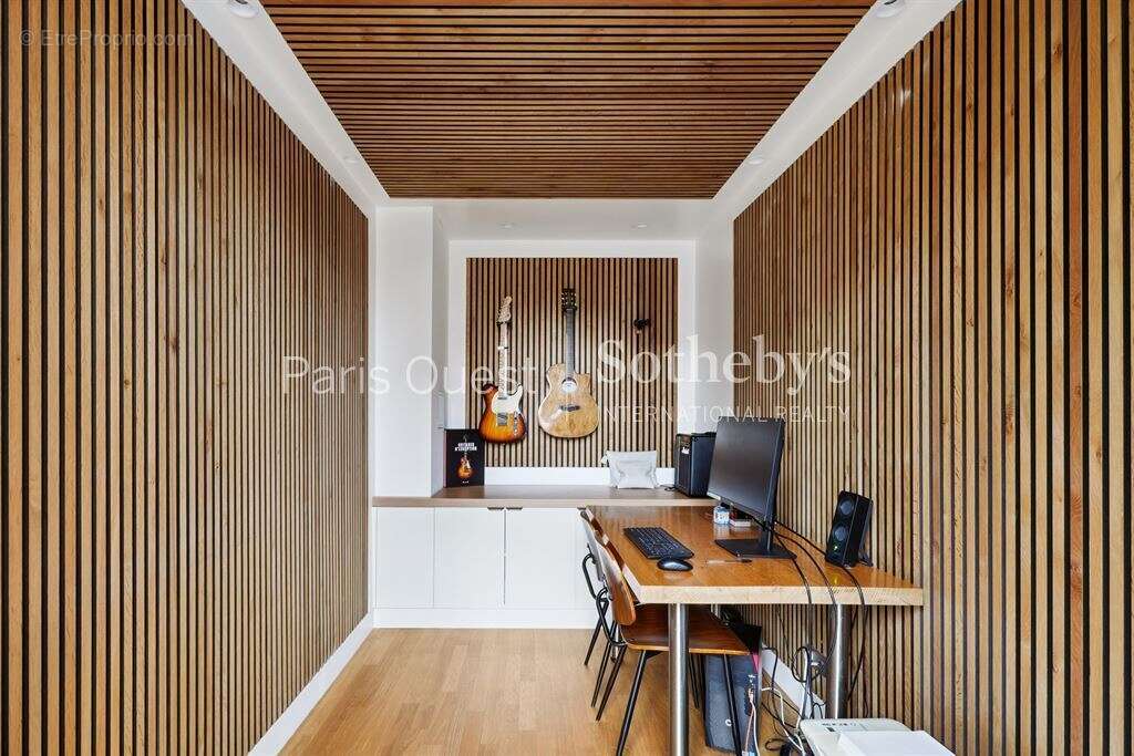 Appartement à NEUILLY-SUR-SEINE