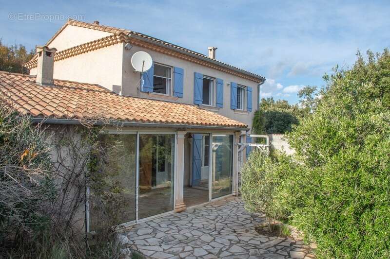 Pardailhan – maison familiale – 5 pièces – piscine – véranda – terrain clos 4973m² – panneaux solaires – calme – climatisation – - photo 2