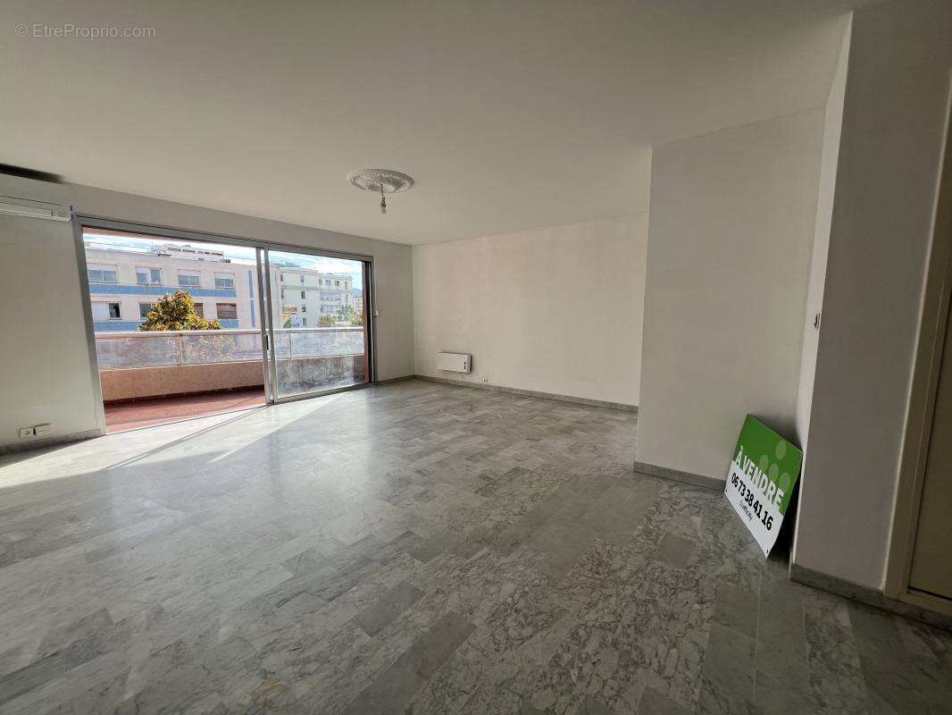 Appartement à MARSEILLE-8E