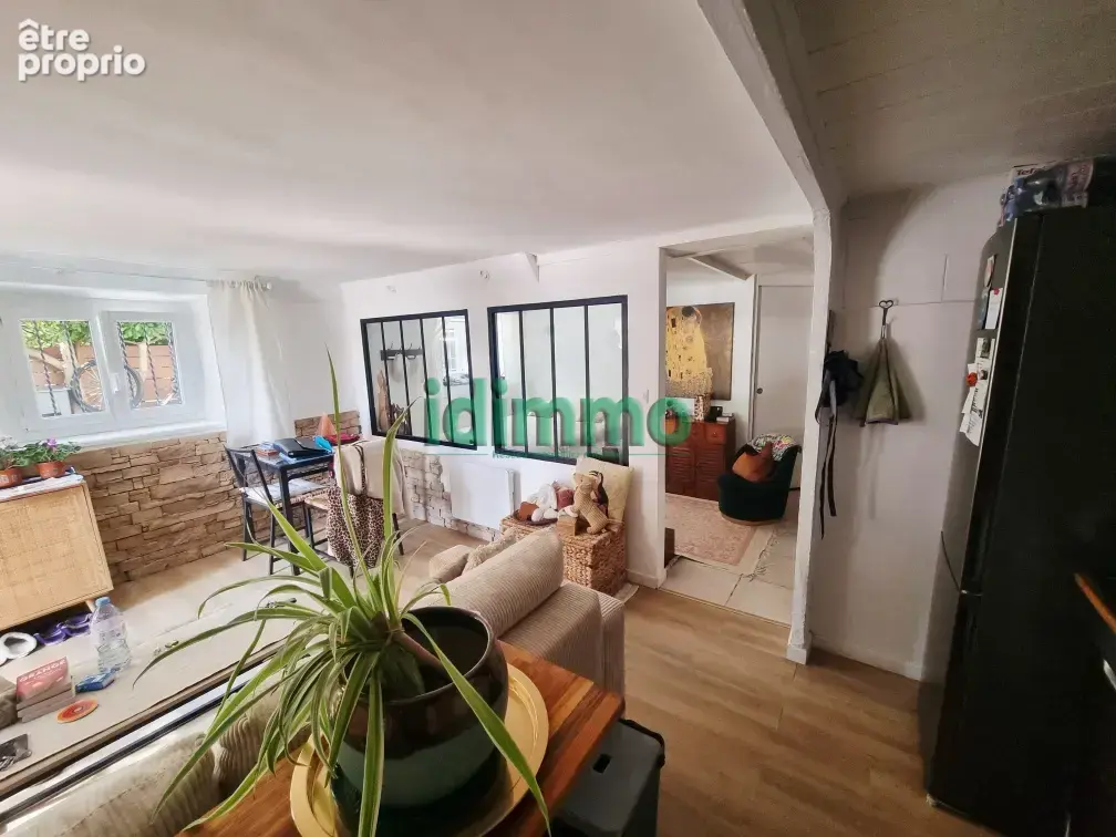 Le Muy joli F2 en rez de jardin terrasse 70m place de parking 133000€ crn2413 - photo 9