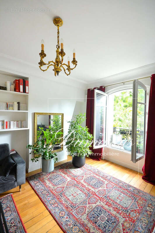 Appartement à PARIS-4E