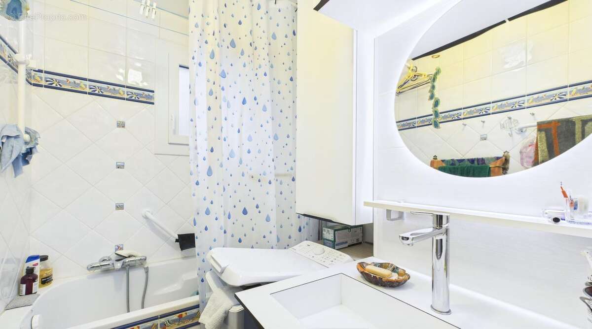 Appartement à CARQUEIRANNE