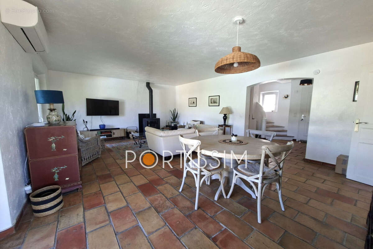 Appartement 102 m² à Saint-Paul  - photo 4