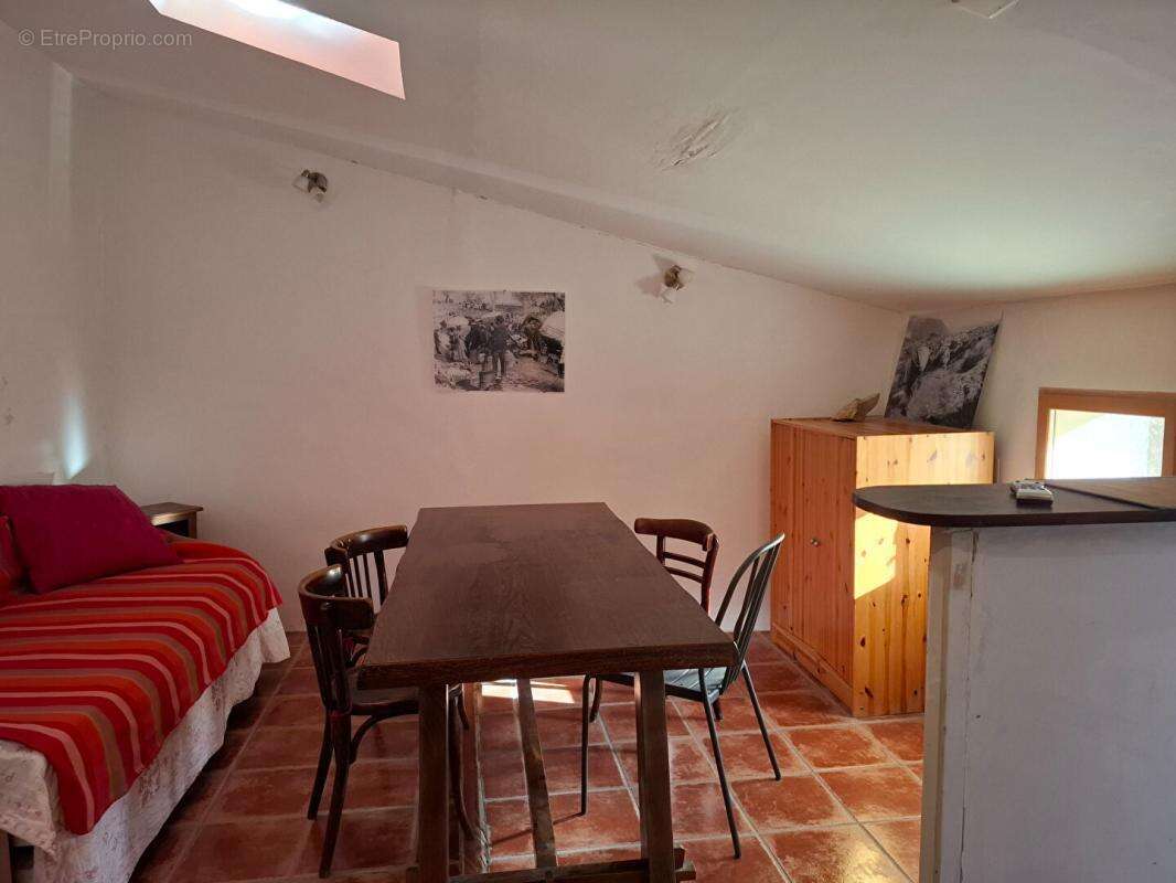 Maison de village renovee 7 pieces 184 m² avec balcons aux chambres, un appartement t2 independant de 30 m² avec une terrasse 24 - photo 11