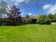 Terrain à CHARBONNIERES-LES-BAINS