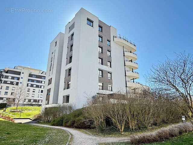 Appartement à SAINT-GENIS-POUILLY