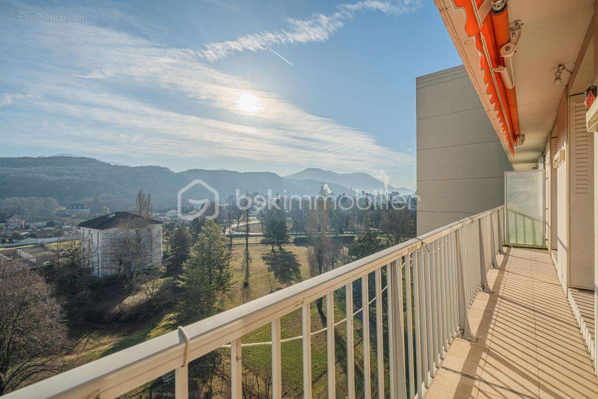 Appartement à LE PONT-DE-CLAIX