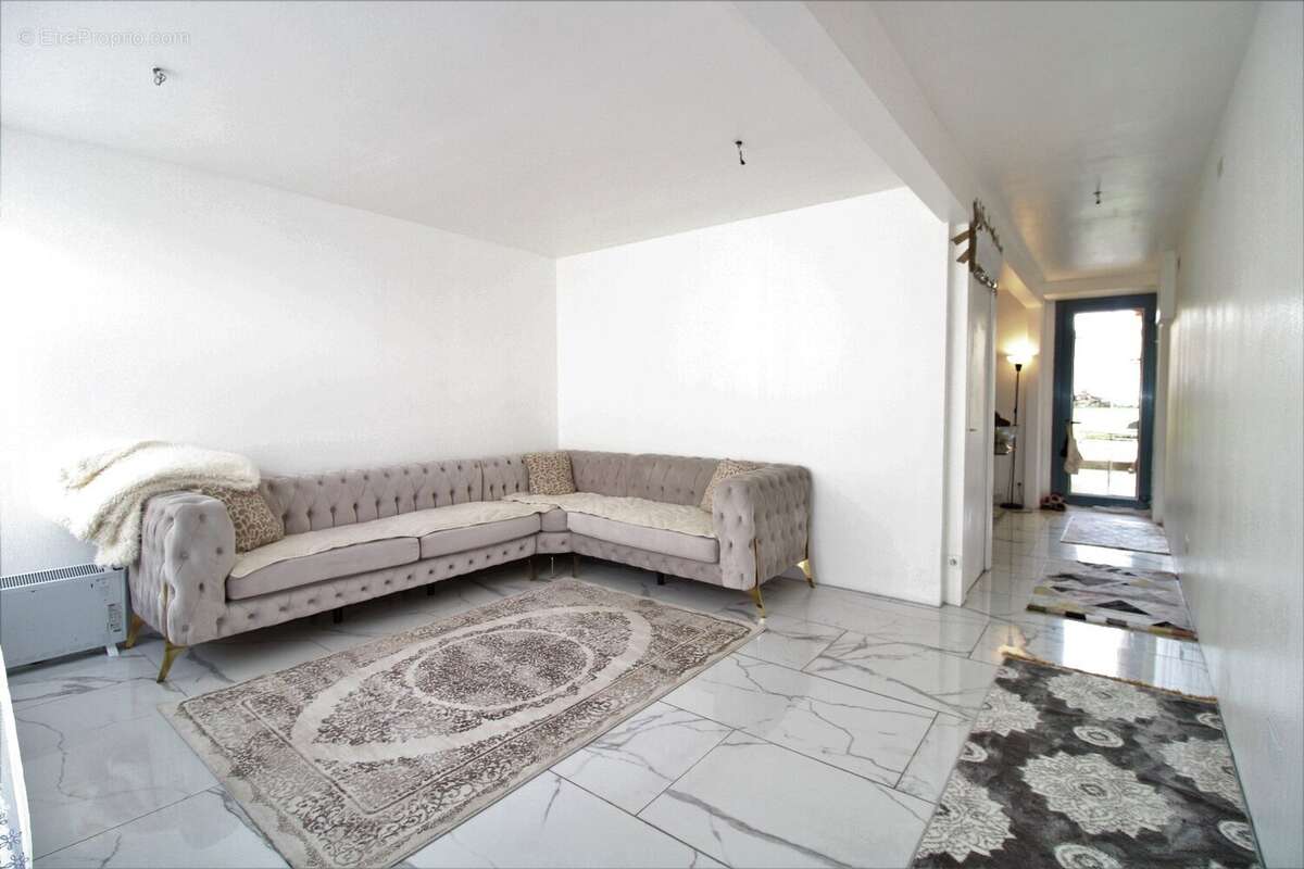 Maison à BONNIERES-SUR-SEINE