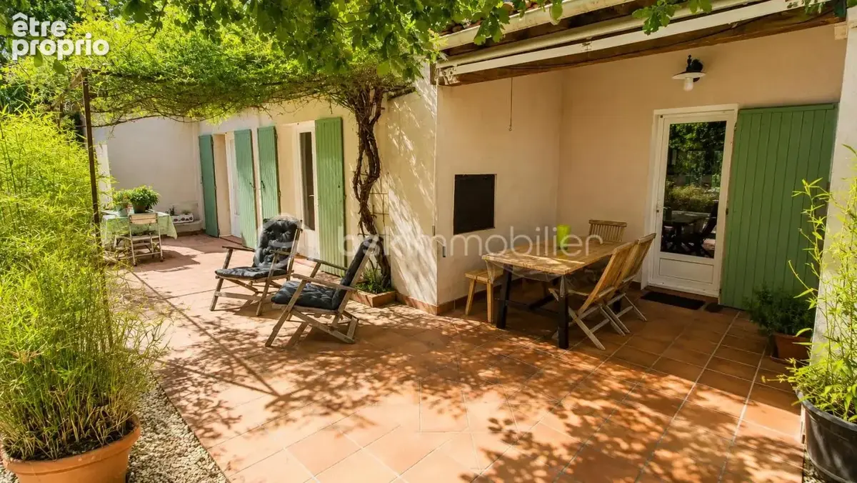 NÉOULES – Propriété de caractère d'environ 240 m² – Famille, patrimoine & revenus – Terrain de 2 600 m² avec piscine - photo 8