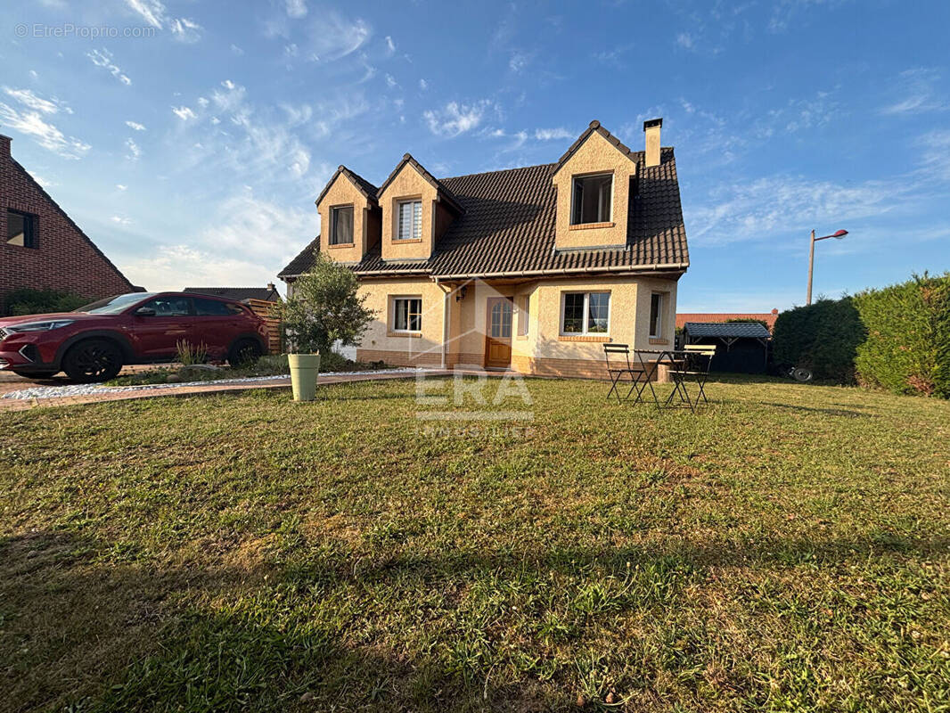 Maison à COURRIERES