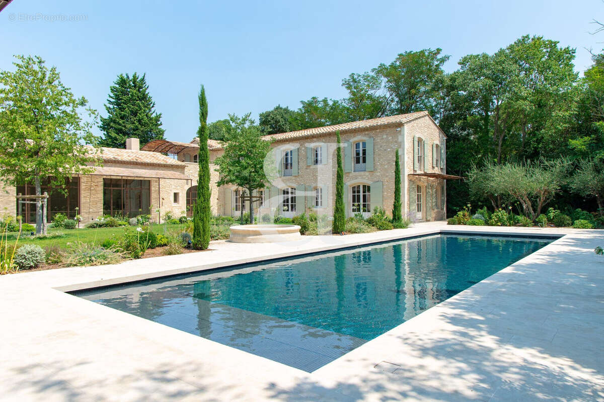Maison 505 m² à Saint-Remy-De-Provence  - photo 6
