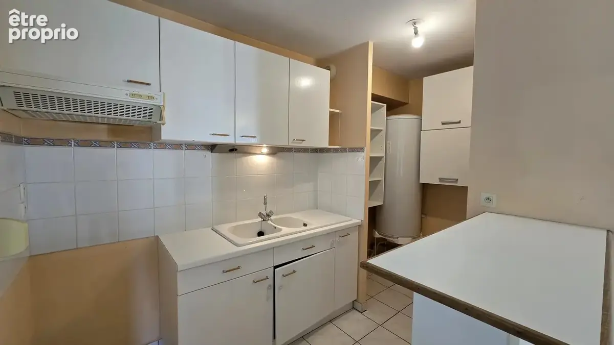 EXCLUSIVITE  ST CYR SUR LOIRE RESIDENCE CHAMBORD:  Au 6 Rue Claude Griveau, T3 avec terrasse , garage et piscine dans la résiden - photo 6