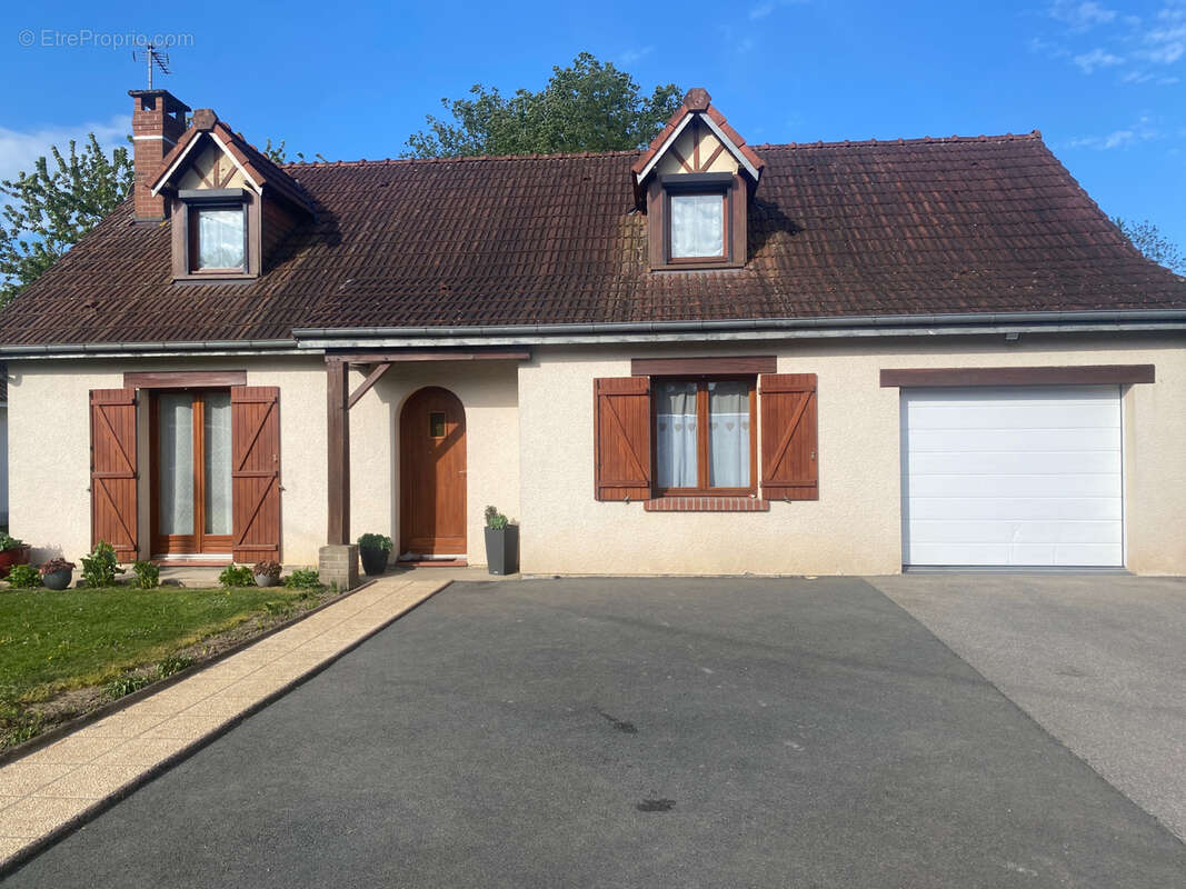 Maison à YVRENCH