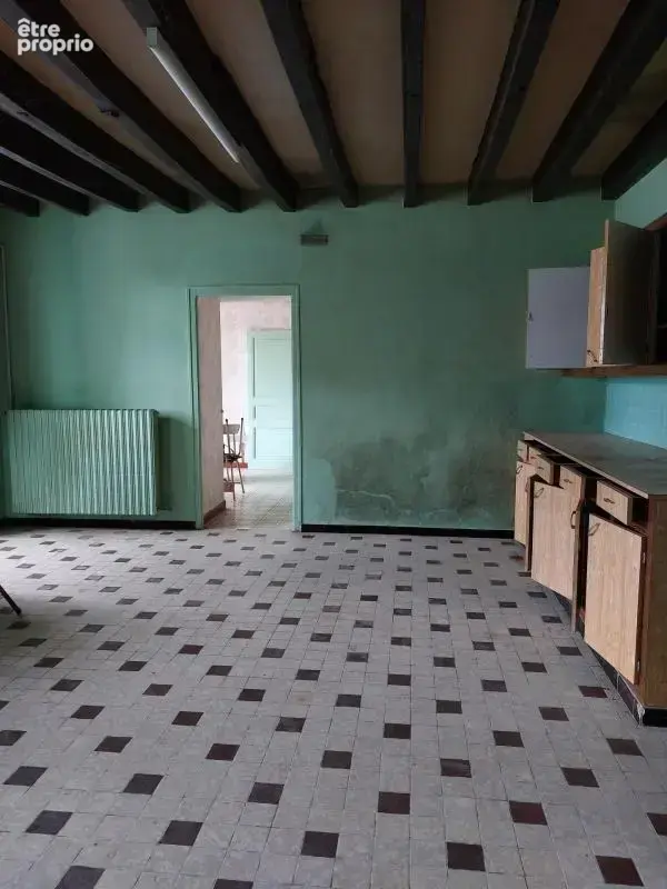 Maison à rénover et dépendances - photo 3