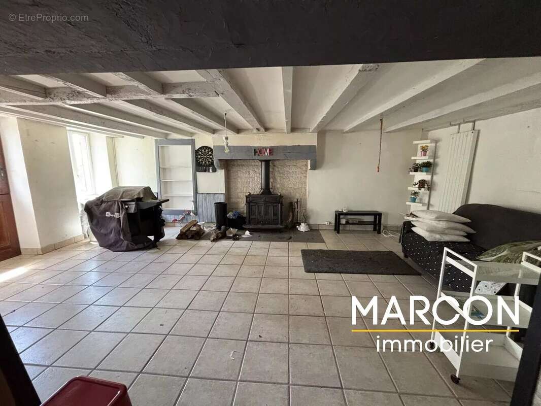 Maison à PEYRAT-LA-NONIERE