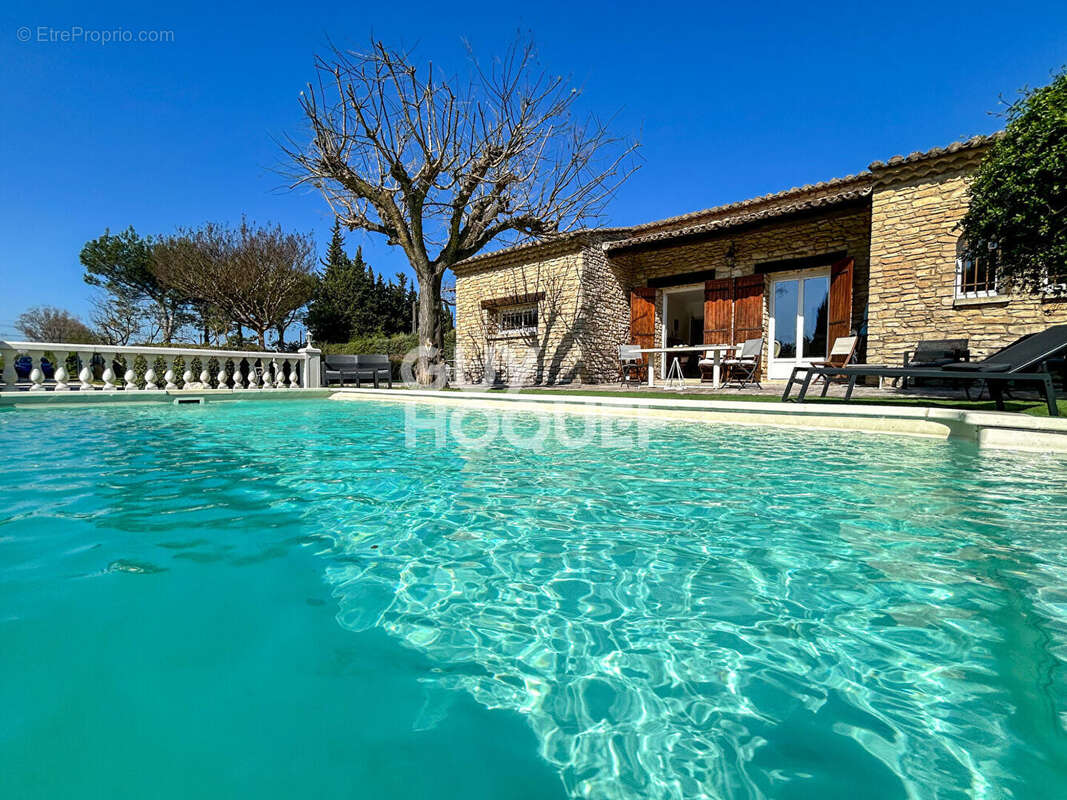 Maison à L'ISLE-SUR-LA-SORGUE